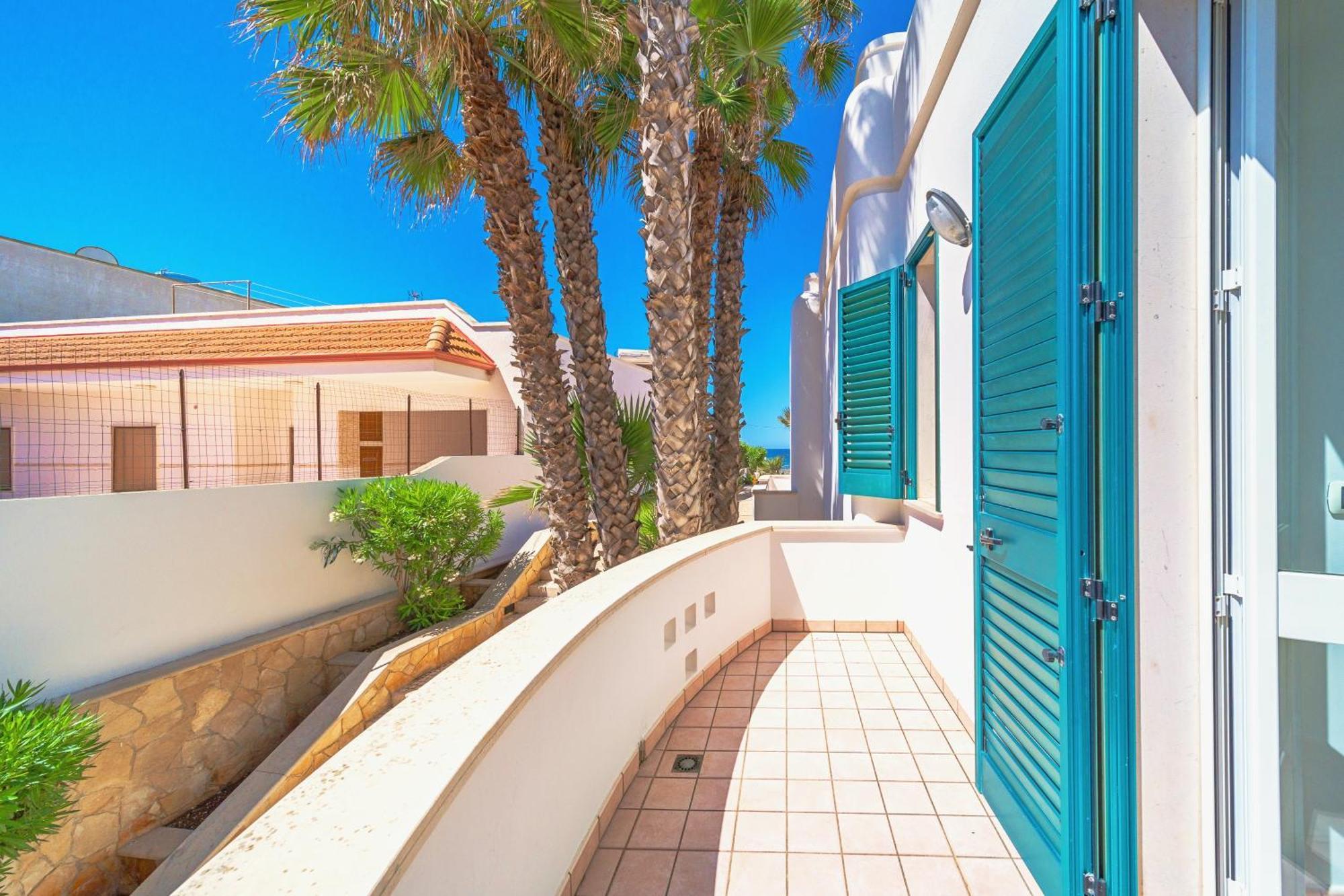 Residence Oasi Sul Mare Torre Suda Exterior foto