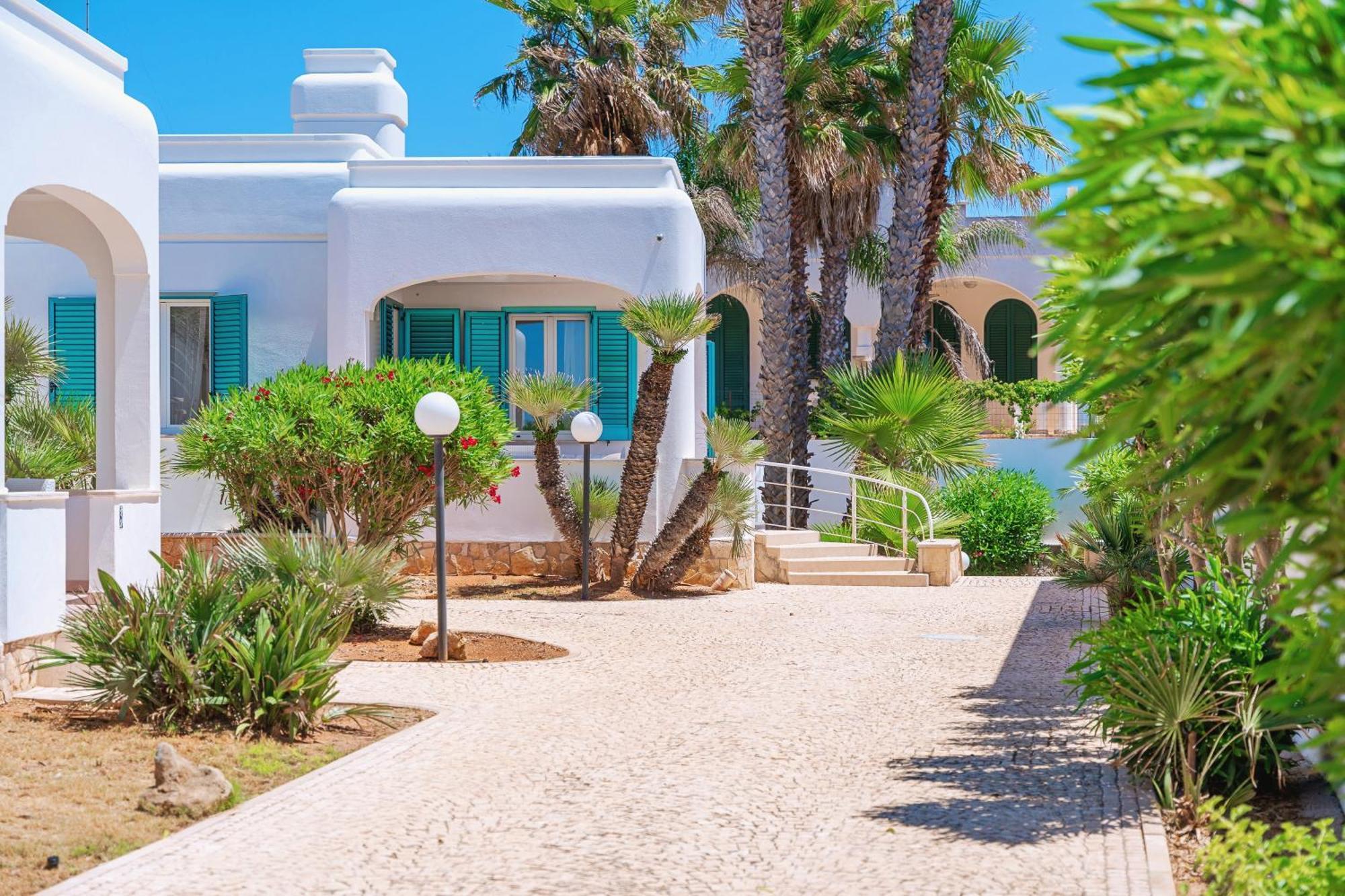 Residence Oasi Sul Mare Torre Suda Exterior foto